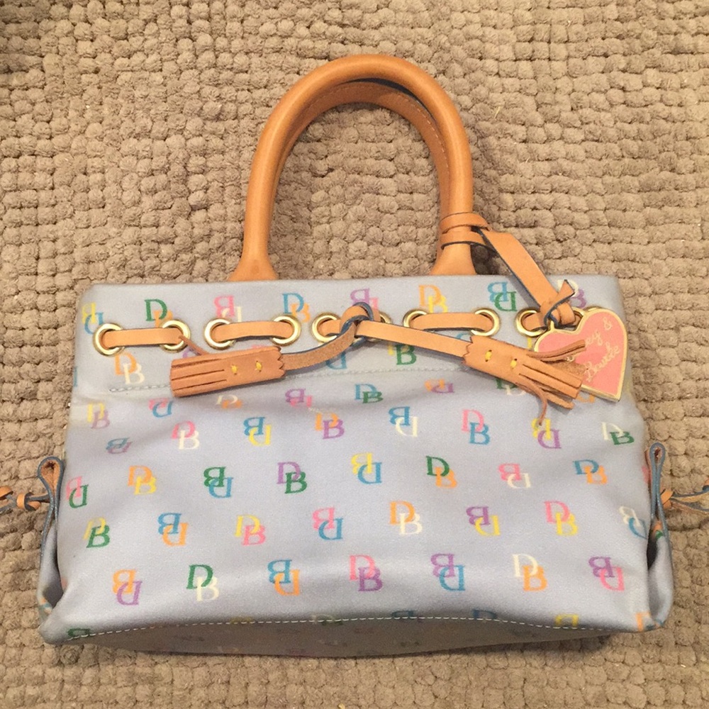 Dooney & Bourke hand bag